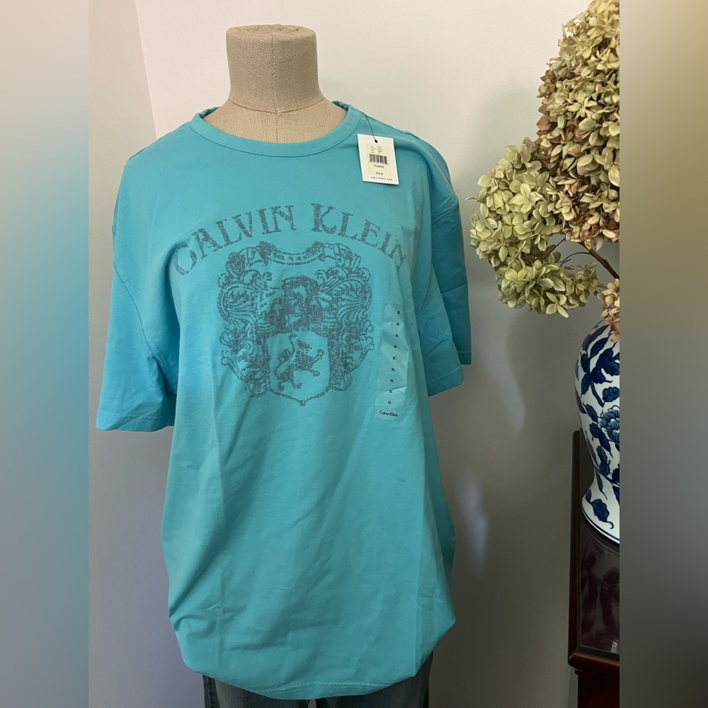 CALVIN KLEIN Men’s Tee, size XL